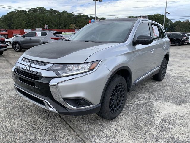 2020 Mitsubishi Outlander ES