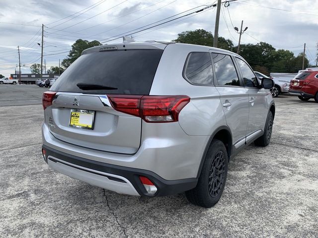 2020 Mitsubishi Outlander ES