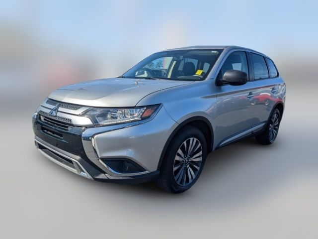 2020 Mitsubishi Outlander ES