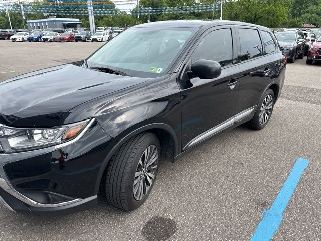 2020 Mitsubishi Outlander ES