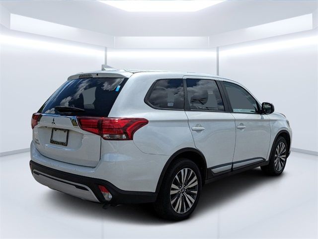 2020 Mitsubishi Outlander ES