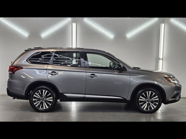 2020 Mitsubishi Outlander ES