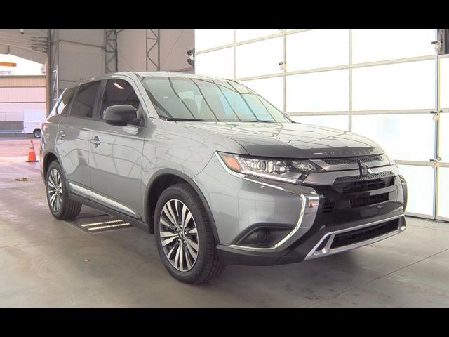 2020 Mitsubishi Outlander ES