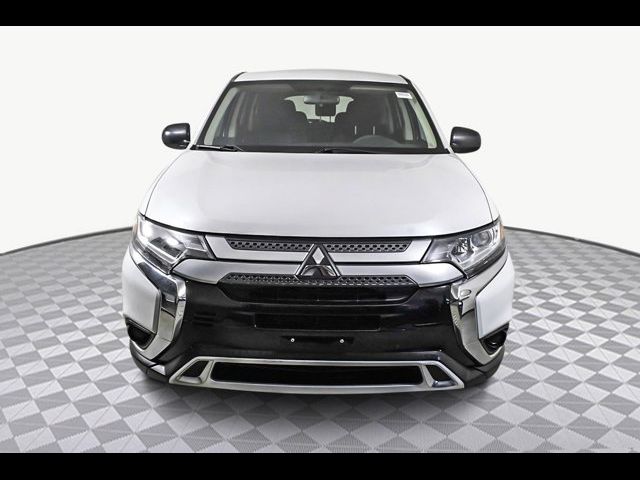 2020 Mitsubishi Outlander ES