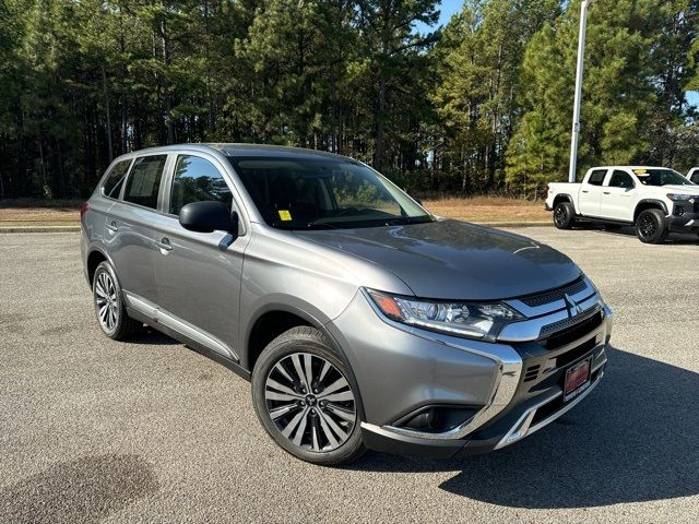 2020 Mitsubishi Outlander ES