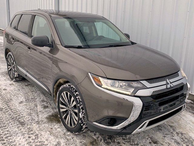 2020 Mitsubishi Outlander ES