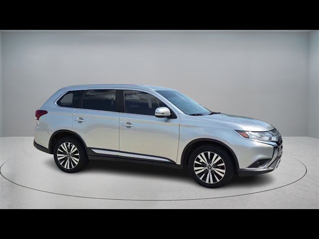 2020 Mitsubishi Outlander ES