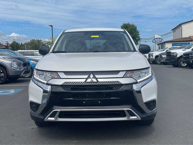 2020 Mitsubishi Outlander ES