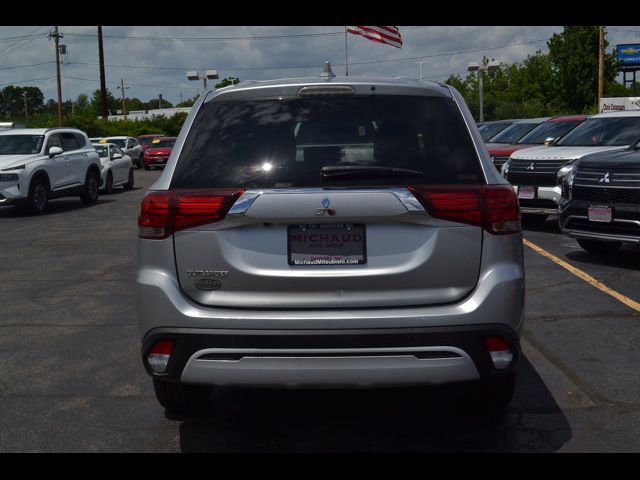 2020 Mitsubishi Outlander ES