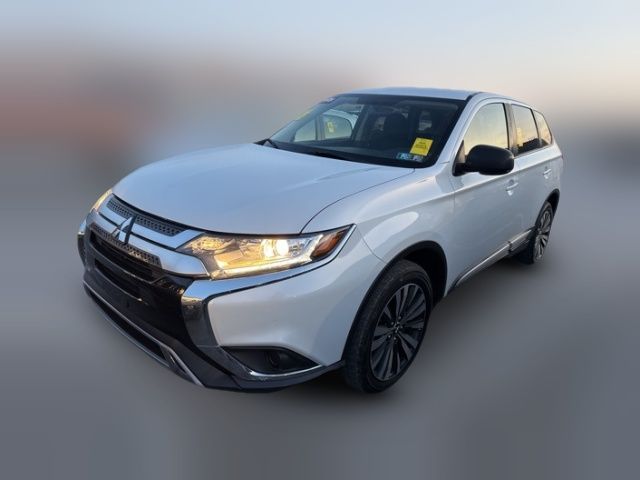2020 Mitsubishi Outlander ES