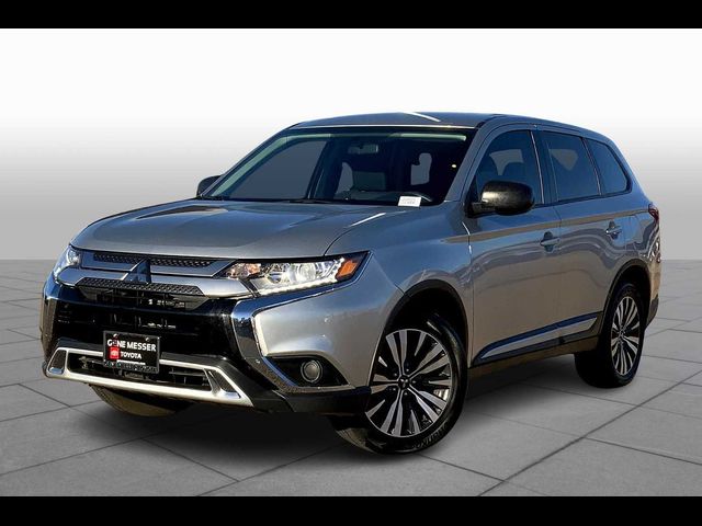 2020 Mitsubishi Outlander ES