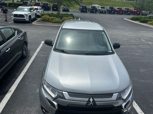 2020 Mitsubishi Outlander ES