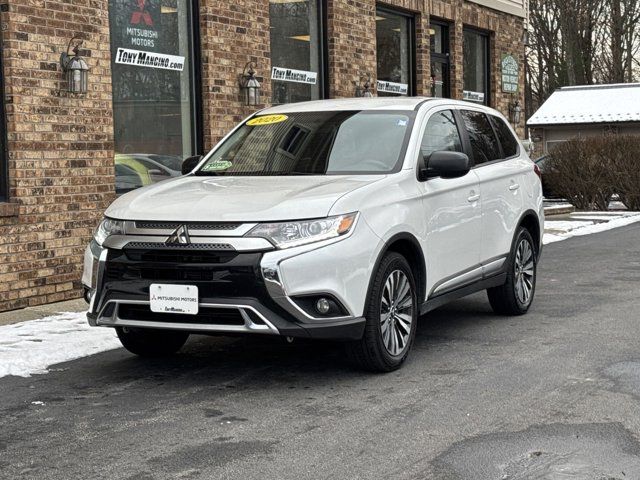 2020 Mitsubishi Outlander ES