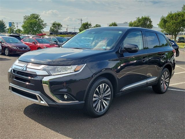 2020 Mitsubishi Outlander SE