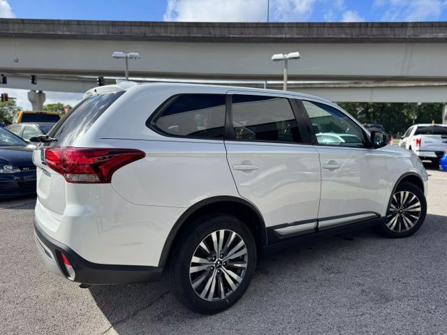 2020 Mitsubishi Outlander ES