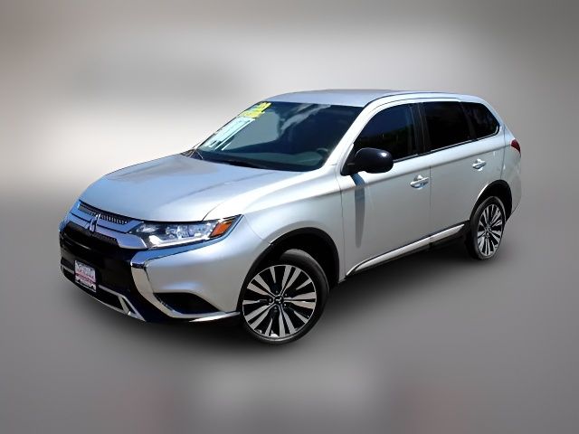 2020 Mitsubishi Outlander ES