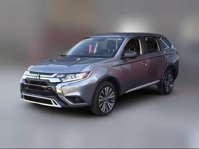 2020 Mitsubishi Outlander ES