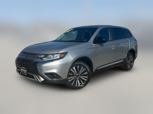 2020 Mitsubishi Outlander ES