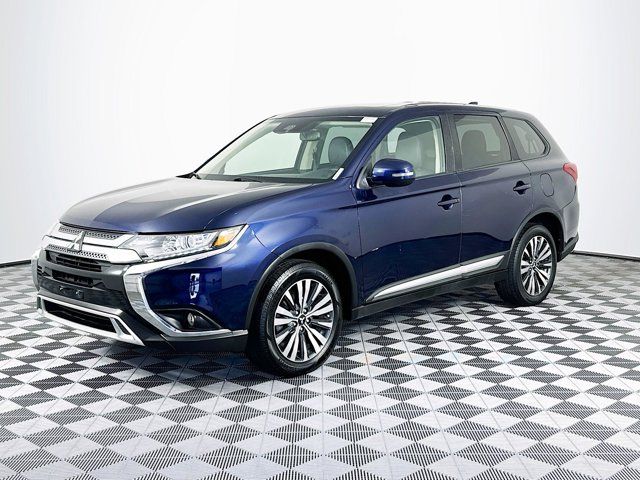 2020 Mitsubishi Outlander SE