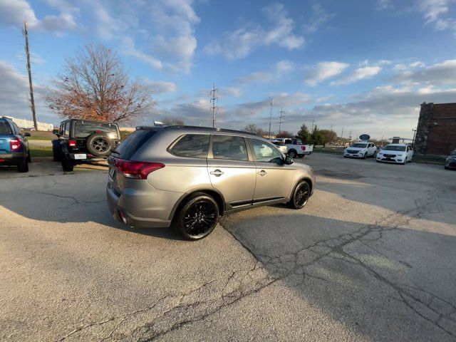 2020 Mitsubishi Outlander LE