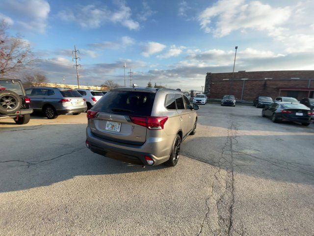 2020 Mitsubishi Outlander LE