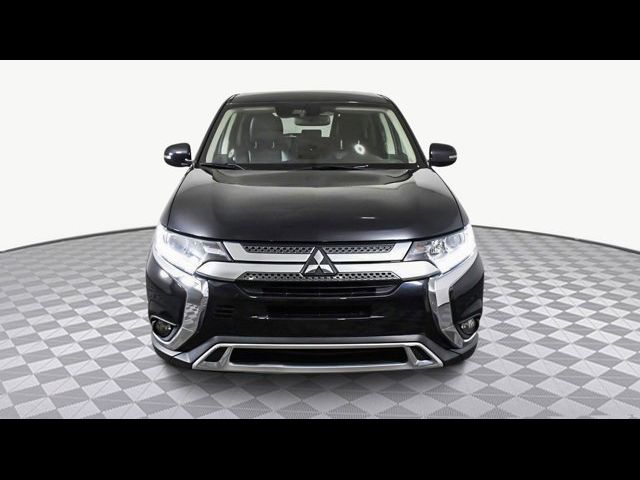 2020 Mitsubishi Outlander LE