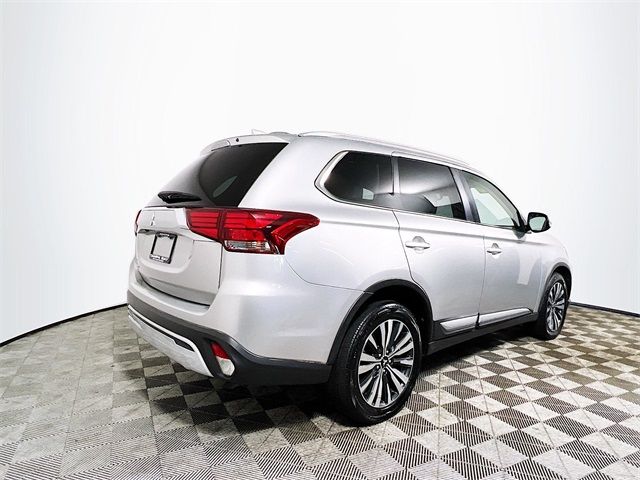 2020 Mitsubishi Outlander LE