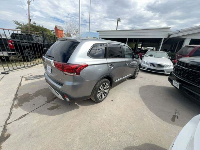 2020 Mitsubishi Outlander LE