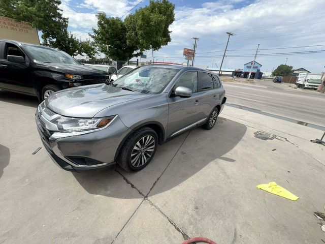 2020 Mitsubishi Outlander LE