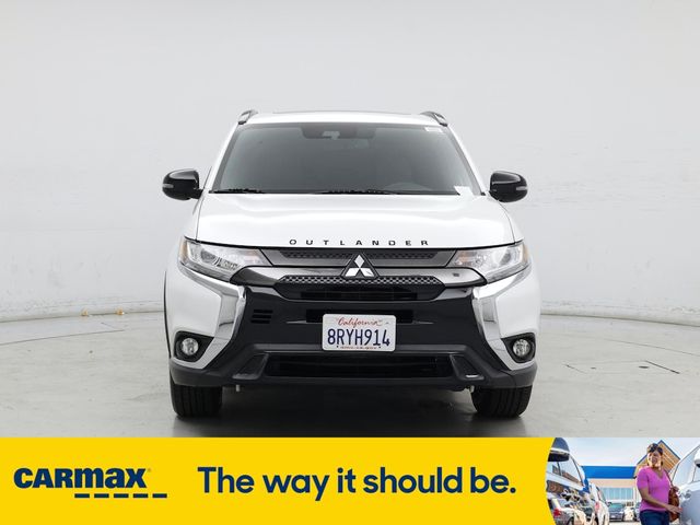 2020 Mitsubishi Outlander LE