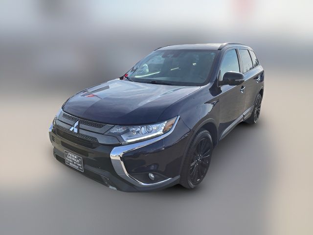 2020 Mitsubishi Outlander LE