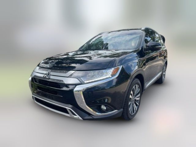 2020 Mitsubishi Outlander LE