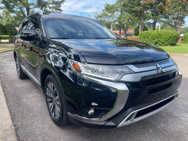 2020 Mitsubishi Outlander LE