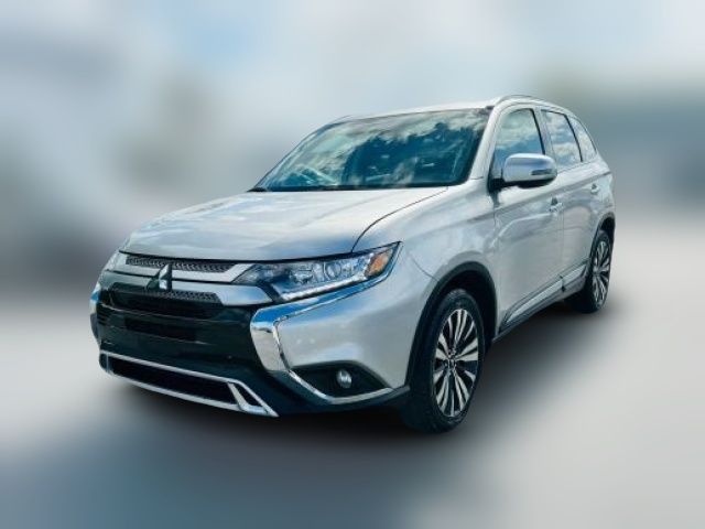 2020 Mitsubishi Outlander LE