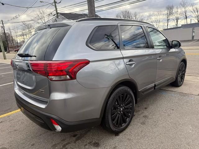 2020 Mitsubishi Outlander LE