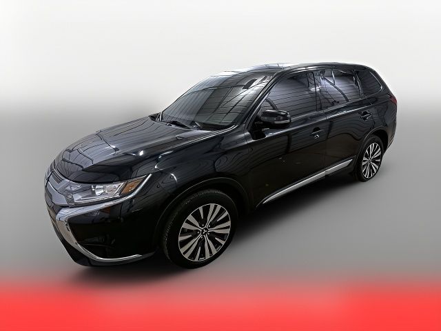 2020 Mitsubishi Outlander SE