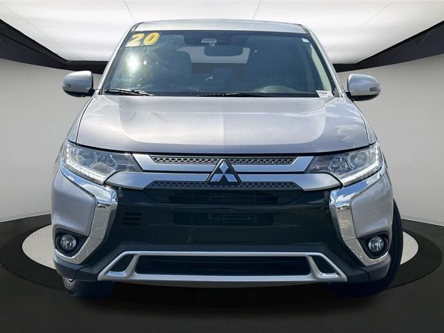 2020 Mitsubishi Outlander SE