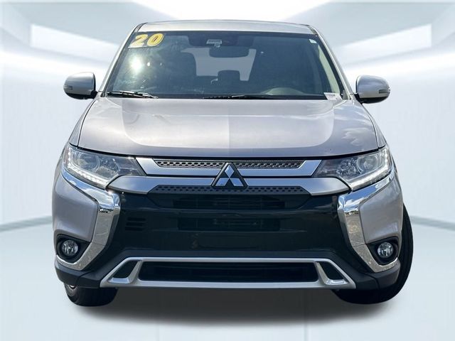 2020 Mitsubishi Outlander SE