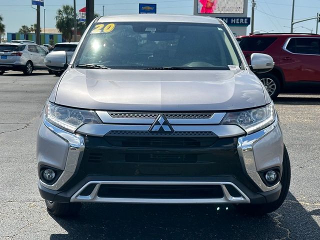 2020 Mitsubishi Outlander SE