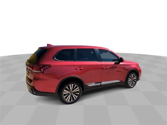 2020 Mitsubishi Outlander SE