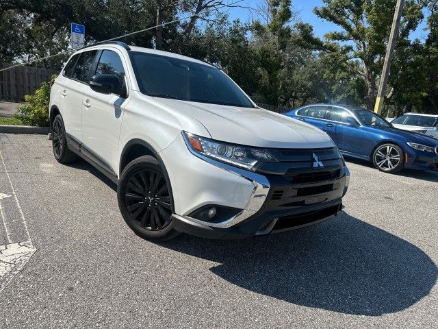 2020 Mitsubishi Outlander SE