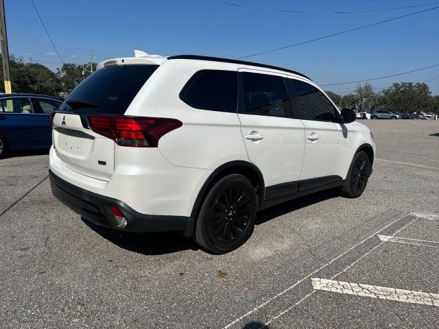 2020 Mitsubishi Outlander SE