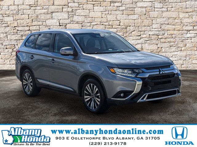 2020 Mitsubishi Outlander SE