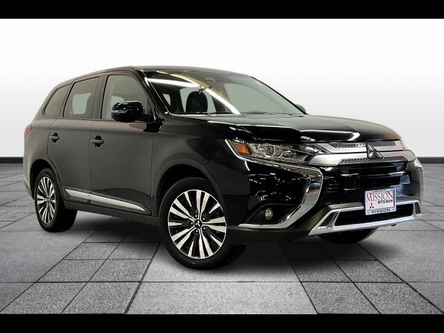 2020 Mitsubishi Outlander SE