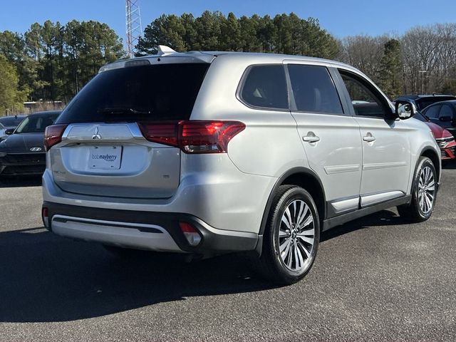 2020 Mitsubishi Outlander SE