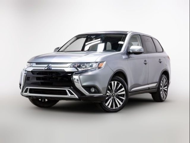 2020 Mitsubishi Outlander SE