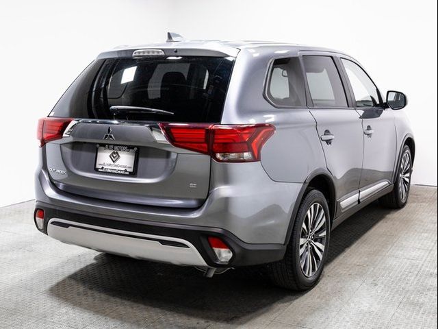 2020 Mitsubishi Outlander SE