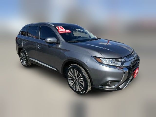 2020 Mitsubishi Outlander SE