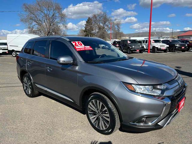 2020 Mitsubishi Outlander SE