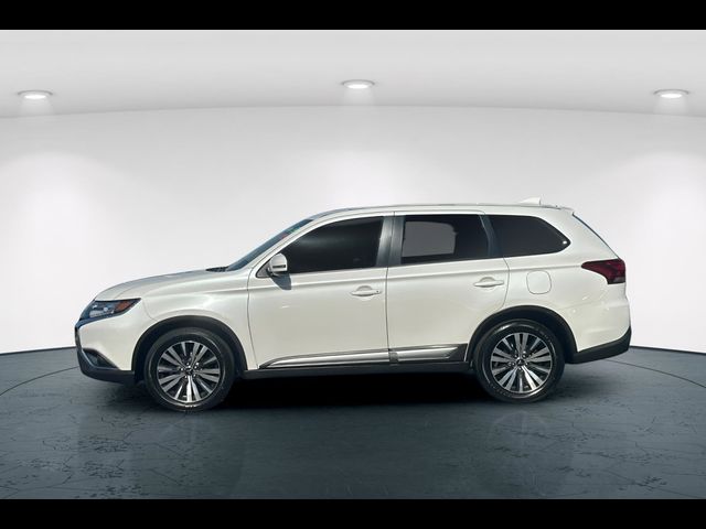 2020 Mitsubishi Outlander SE